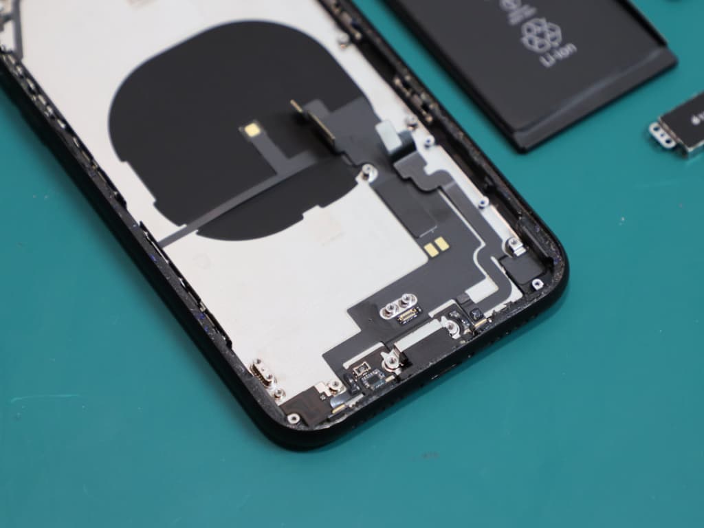 Nabíjecí konektor iPhone XR